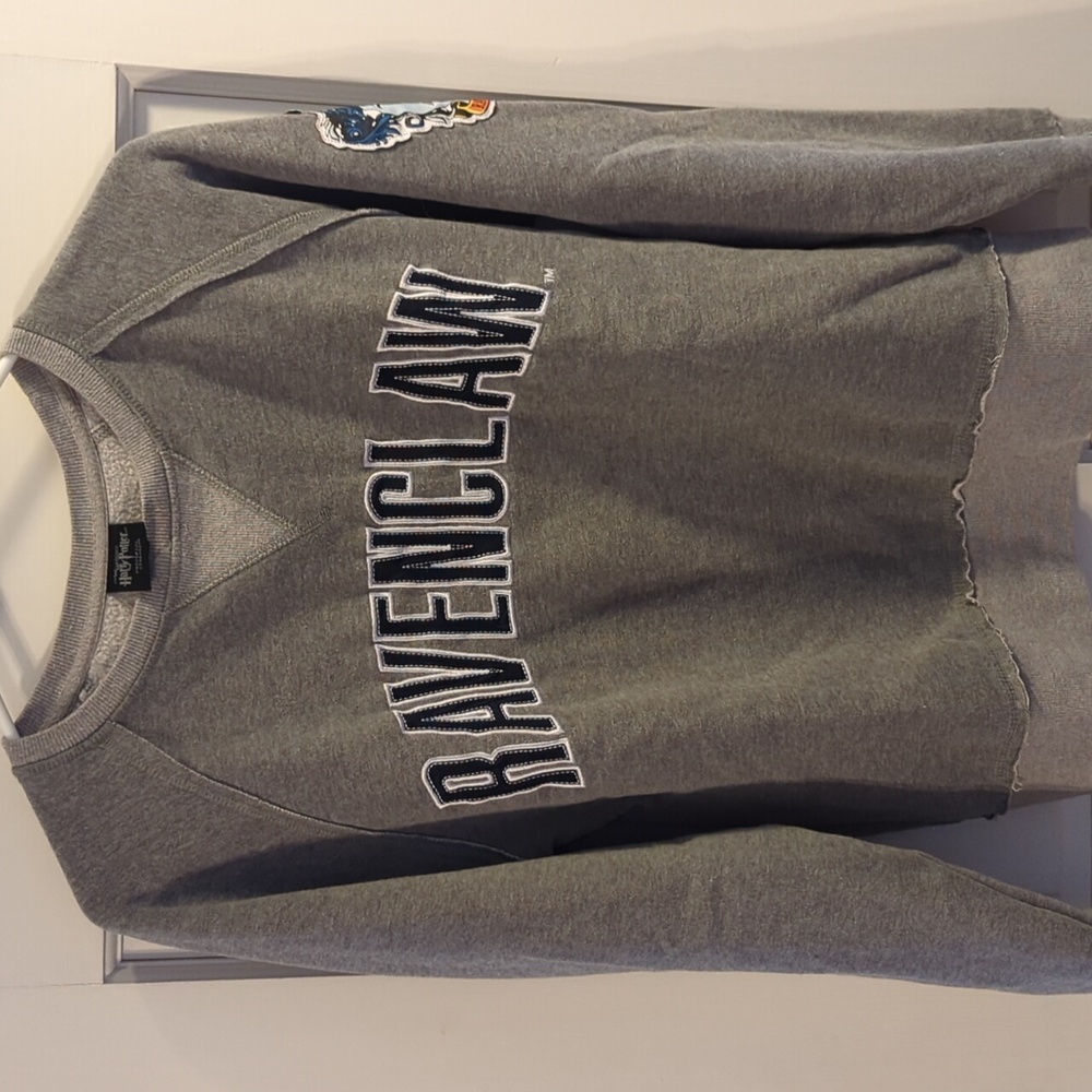 Ravenclaw crewneck from Universal Studios